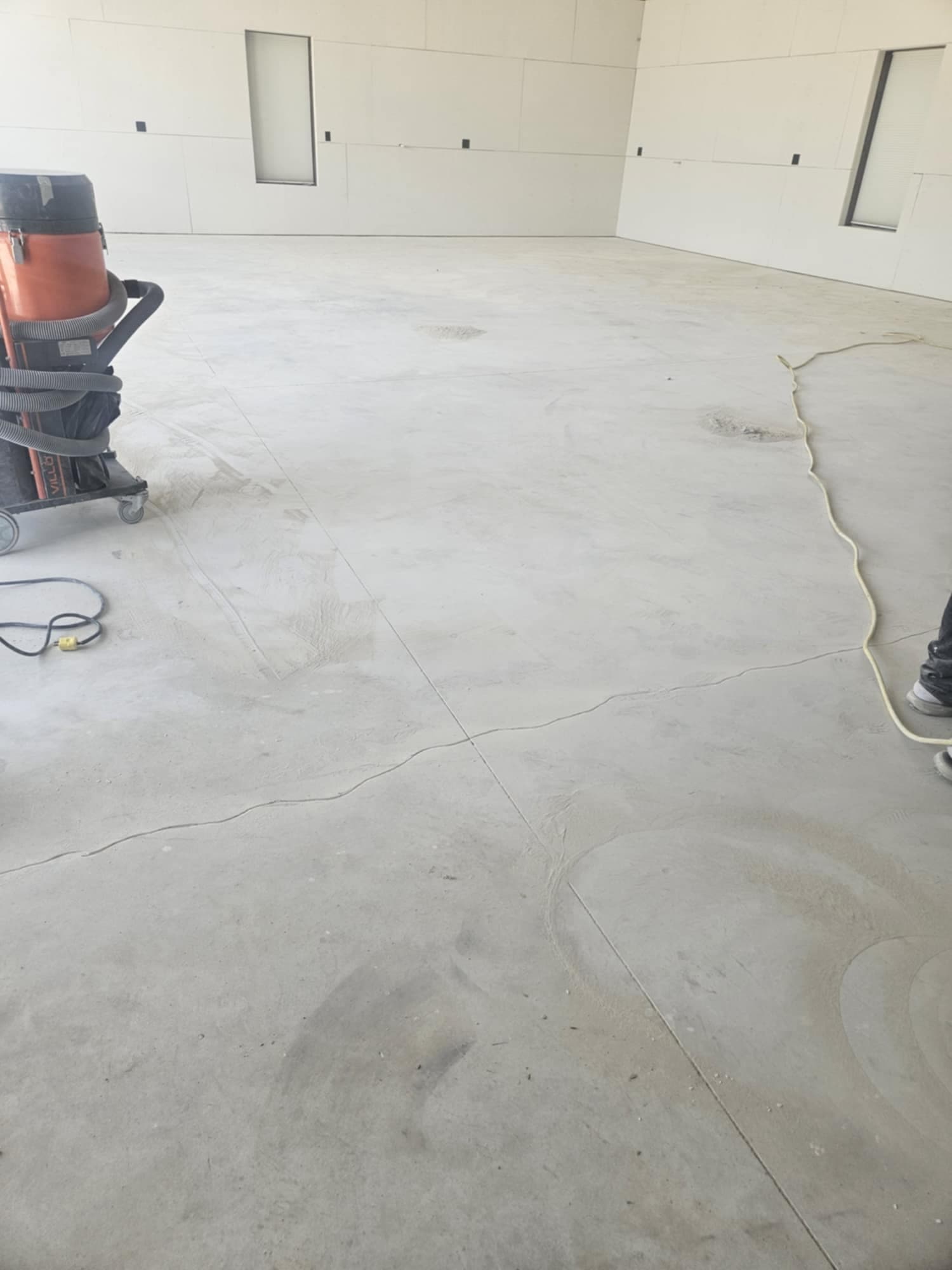 Gallery photos for Medium Gray Epoxy Floors in Hempstead TX: Image #1