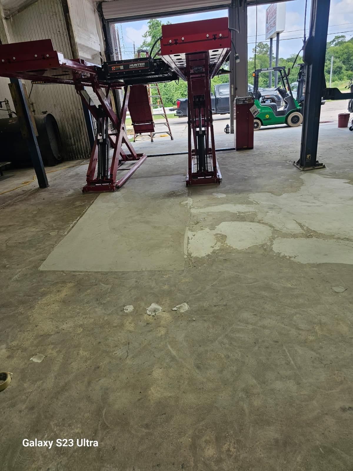 Gallery photos for Garage Floor Transformation with Coval Gloss Finish: Image #1