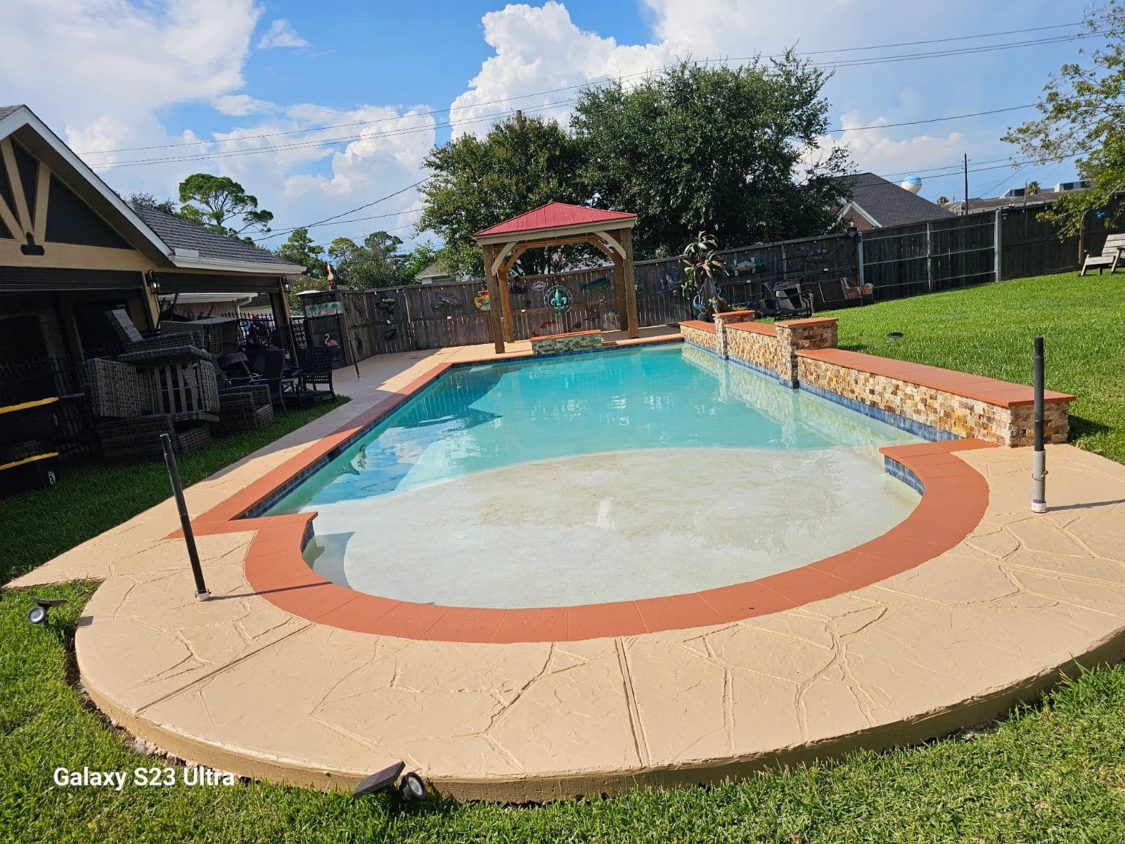 Gallery photos for Stunning Pool Deck Makeover in Houston TX: Image #1