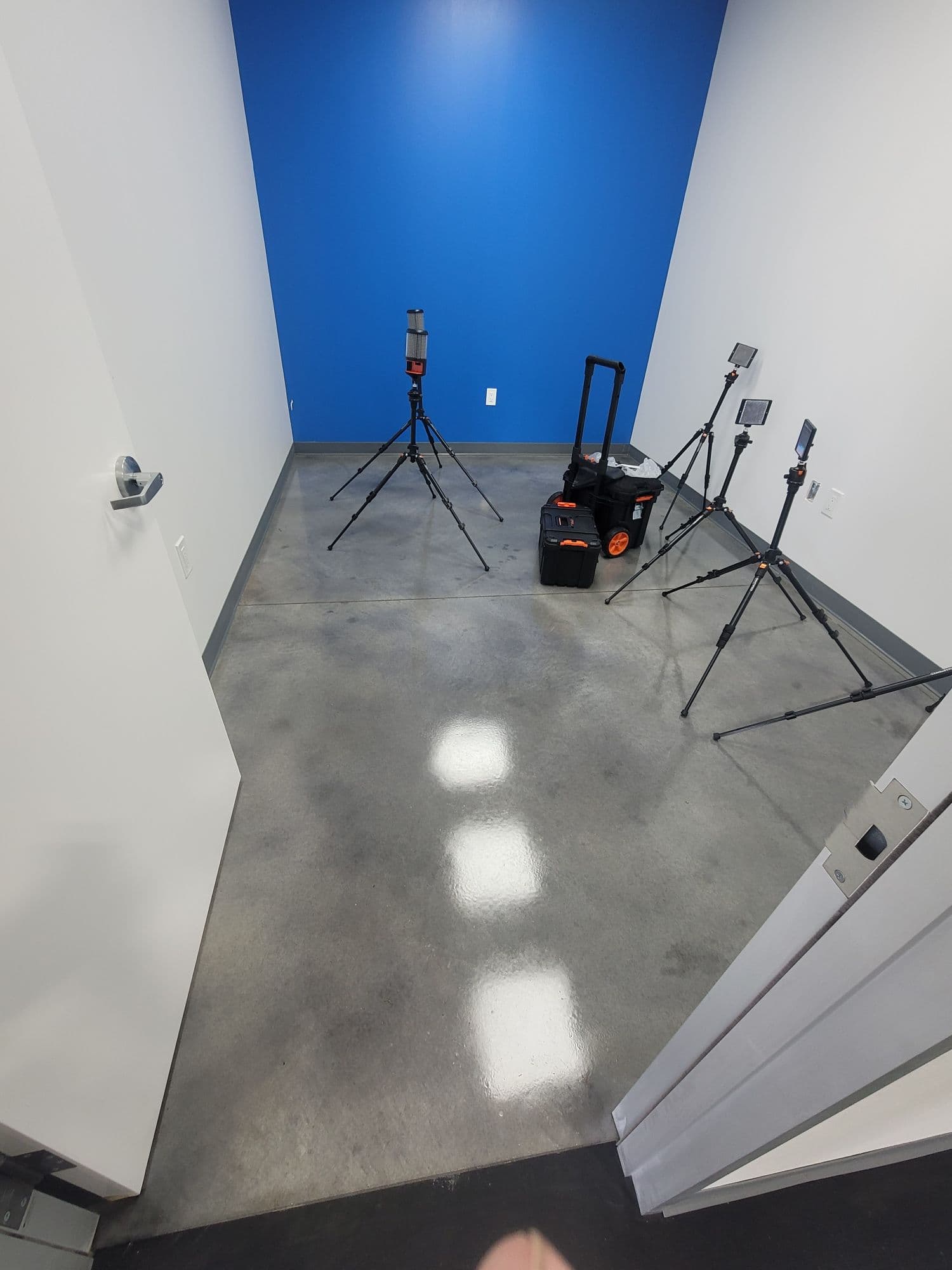 Polished Concrete Floors in Max Speed Gym Cypress image