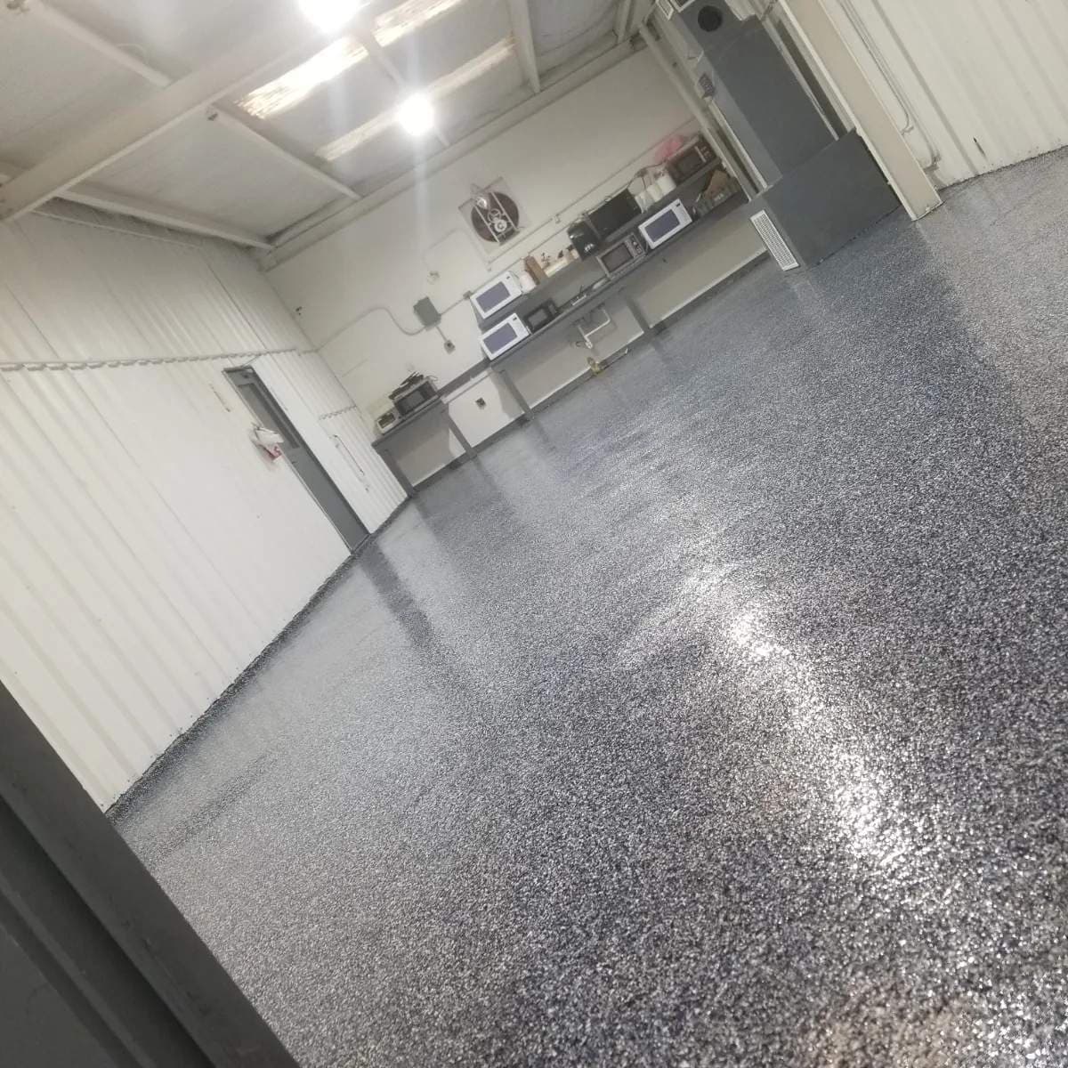 Gallery photos for Epoxy Flake Flooring Transformation in Magnolia TX: Image #1